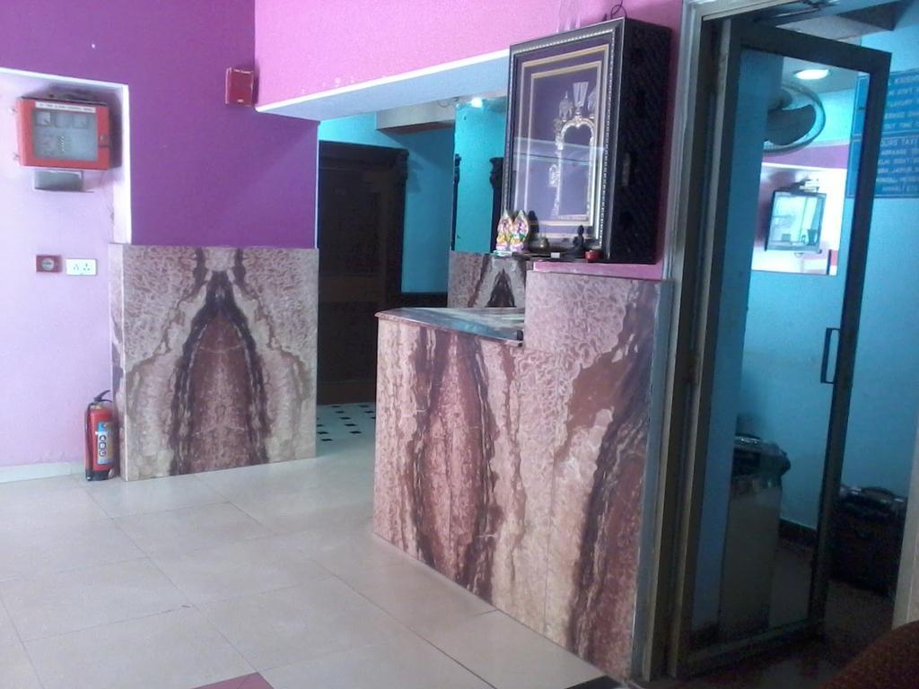 نيودلهي Hotel Krishna Palace المظهر الخارجي الصورة